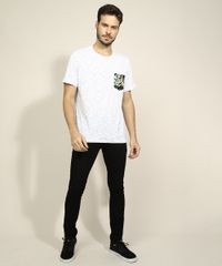 Camiseta-Masculina-com-Bolso-Estampado-de-Folhagens-Manga-Curta-Gola-Careca-Off-White-9966627-Off_White_3
