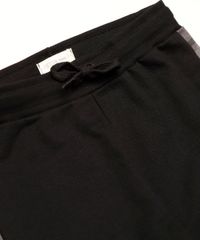 Calca-de-Moletom-Juvenil-Jogger-com-Recorte-Estampado-Camuflado-Preta-9970836-Preto_4