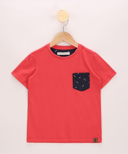 Camiseta-Infantil-com-Bolso-Estampado-de-Espinha-de-Peixe-Manga-Curta-Gola-Careca-Vermelha-9968707-Vermelho_1 Camiseta-Infantil-com-Bolso-Estampado-de-Espinha-de-Peixe-Manga-Curta-Gola-Careca-Vermelha-9968707-Vermelho_1