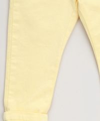 Calca-de-Sarja-Infantil-Skinny-com-Bolsos-Amarelo-Claro-8379225-Amarelo_Claro_4