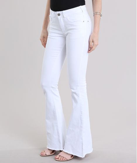 calça jeans branca feminina flare