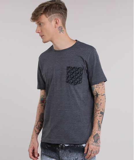 Camiseta-com-Bolso-Estampado-de-Coqueiros-Cinza-Mescla-Escuro-8788297-Cinza_Mescla_Escuro_1