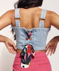 Top-Cropped-Jeans-Feminino-Feline-com-Lace-Up-de-Lenco-Tropical-Alca-Larga-Decote-Reto-Azul-Claro-9970313-Azul_Claro_5