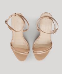 Sandalia-com-Tiras-em-Verniz-Bege-Claro-8932641-Bege_Claro_4