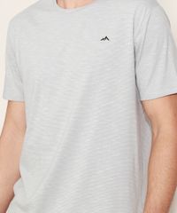 Camiseta-Masculina-com-Bordado-Manga-Curta-Gola-Careca-Cinza-Mescla-Claro-9967740-Cinza_Mescla_Claro_4