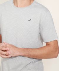 Camiseta-Masculina-com-Bordado-Manga-Curta-Gola-Careca-Cinza-Mescla-Claro-9967740-Cinza_Mescla_Claro_6