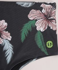 Sunga-Masculina-Tradicional-Estampada-Floral-com-Protecao-UV50--Preta-9970085-Preto_3