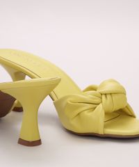 Tamanco-Feminino-Oneself-com-No-Salto-Medio-Taca-Amarelo-9974893-Amarelo_3