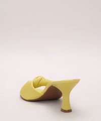 Tamanco-Feminino-Oneself-com-No-Salto-Medio-Taca-Amarelo-9974893-Amarelo_4