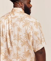 Camisa-Masculina-Plus-Size-Birden-Coqueiros-Manga-Curta-Bege-Claro-9970238-Bege_Claro_5