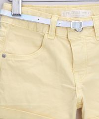 Short-de-Sarja-Infantil-com-Barra-Dobrado-e-Cinto-Amarelo-9967121-Amarelo_3