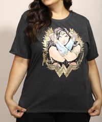 Blusa-Feminina-Plus-Size-Mulher-Maravilha-Metalizada-Manga-Curta-Decote-Redondo-Cinza-Mescla-Escuro-9971363-Cinza_Mescla_Escuro_5