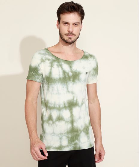 Camiseta-Masculina-Slim-Estampada-Tie-Dye-Manga-Curta-Gola-Canoa-Verde-9965509-Verde_1