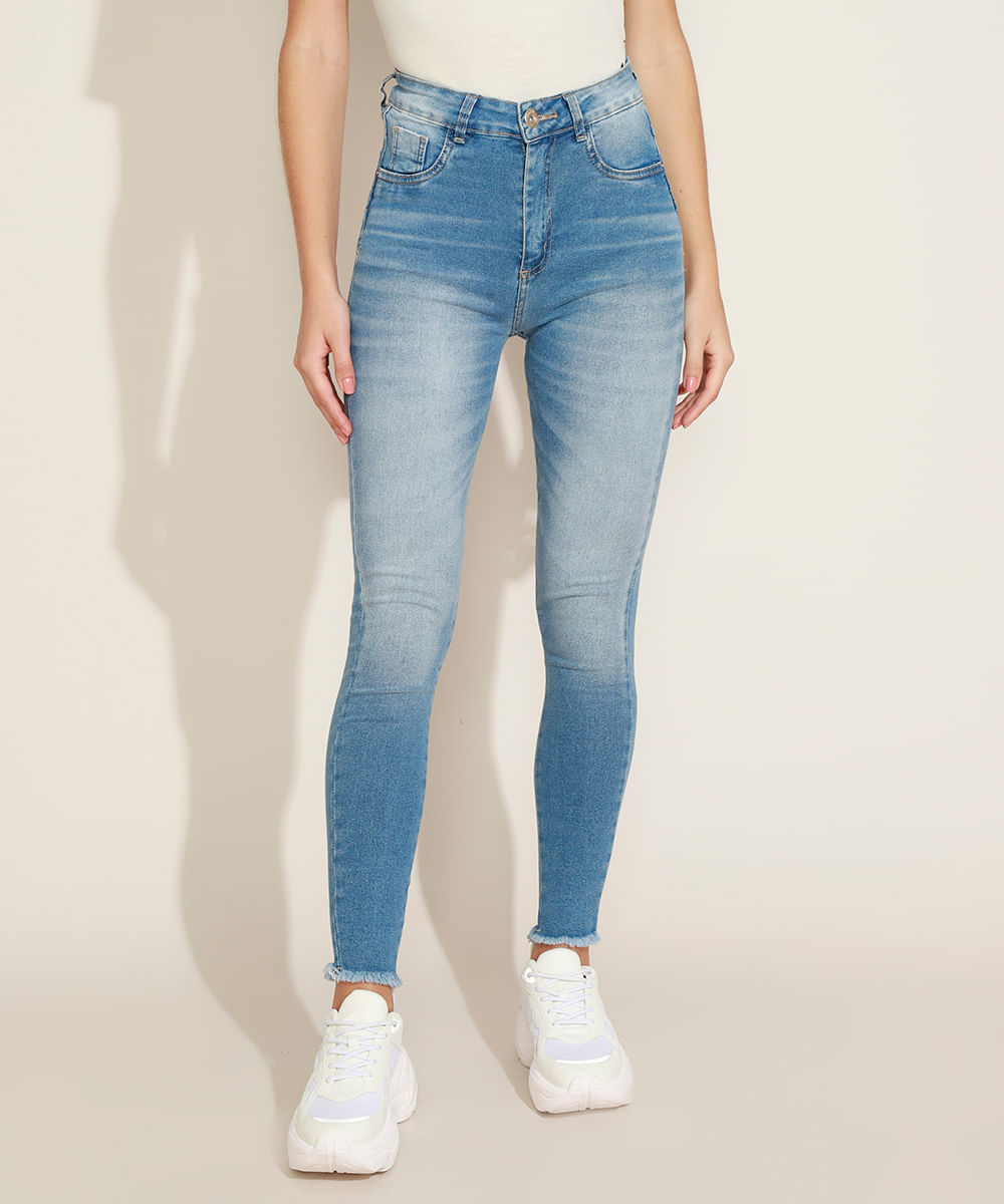 calça jeans efeito lipo