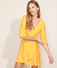 Vestido-Feminino-Curto-Transpassado-Texturizado-com-Faixa-para-Amarrar-Manga-3-4-Mostarda-9963262-Mostarda_6