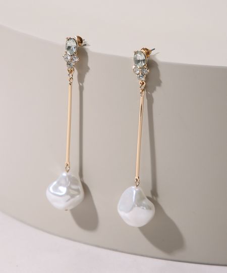 Brinco-Feminino-Alongado-com-Pingente-de-Perola-Dourado-9962061-Dourado_1 Brinco-Feminino-Alongado-com-Pingente-de-Perola-Dourado-9962061-Dourado_1