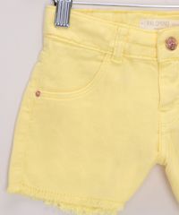 Short-de-Sarja-Infantil-com-Bolsos-e-Barra-Desfiada-Amarelo-9967116-Amarelo_3