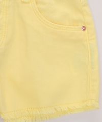Short-de-Sarja-Infantil-com-Bolsos-e-Barra-Desfiada-Amarelo-9967116-Amarelo_4
