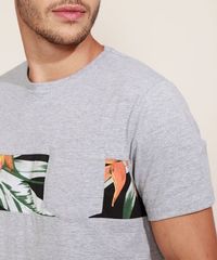 Camiseta-Masculina-Estampada-de-Folhas-Recorte-e-Bolso-Manga-Curta-Gola-Careca-Cinza-Mescla-9970876-Cinza_Mescla_6