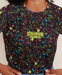 Blusa-Feminina--Stranger-Things--Manga-Curta-Decote-Redondo-Preta-9974581-Preto_2