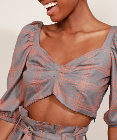 Blusa-Feminina-Mindset-Cropped-Estampada-Xadrez-com-Franzido-Manga-Bufante-Decote-Coracao-Cinza-9979865-Cinza_1