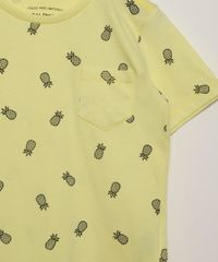 Camiseta-Infantil-Estampado-de-Abacaxis-com-Bolso-Manga-Curta-Amarelo-9970012-Amarelo_3