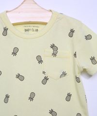 Camiseta-Infantil-Tal-Pai-Tal-Filho-Estampada-de-Abacaxi-com-Bolso-Manga-Curta-Amarela-9965797-Amarelo_3