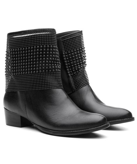 bota com malha de metal