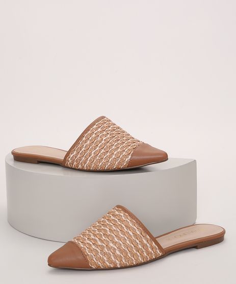 sapato bico fino com cadarço feminino