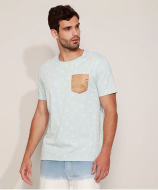 Camiseta-Masculina-Estampada-com-Bolso-de-Suede-Manga-Curta-Gola-Careca-Azul-Claro-9971318-Azul_Claro_1