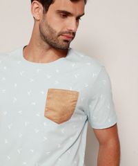 Camiseta-Masculina-Estampada-com-Bolso-de-Suede-Manga-Curta-Gola-Careca-Azul-Claro-9971318-Azul_Claro_4