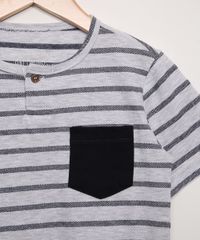 Camiseta-Infantil-Listrado-com-Bolso-Manga-Curta-Gola-Portuguesa-Cinza-Mescla-Claro-9970661-Cinza_Mescla_Claro_3