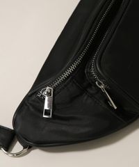 Pochete-Feminina-com-Bolso-Alca-em-Corrente-Preta-9965533-Preto_4