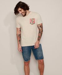 Camiseta-Masculina-com-Bolso-Estampado-Floral-Manga-Curta-Gola-Careca-Bege-Claro-9966713-Bege_Claro_3