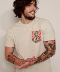 Camiseta-Masculina-com-Bolso-Estampado-Floral-Manga-Curta-Gola-Careca-Bege-Claro-9966713-Bege_Claro_5