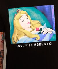Camiseta-Masculina-Bela-Adormecida--Five-More-Mins--Manga-Curta-Gola-Careca-Preta-9971310-Preto_2