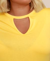 Camiseta-Feminina-Plus-Size-Basica-com-Vazado-Manga-Curta-Amarela-9976206-Amarelo_4