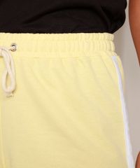 Short-de-Moletom-Feminino-Cintura-Media-com-Cordao-e-Faixa-Lateral-Amarelo-9975741-Amarelo_5