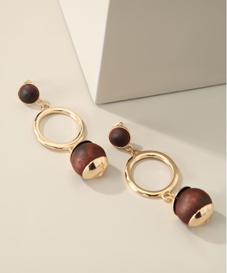 Brinco-Feminino-Alongado-com-Pingente-em-Madeira-Dourado-9963602-Dourado_1