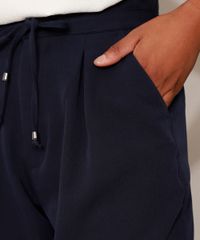 Calca-de-Crepe-Feminina-Carrot-Cintura-Alta-Alfaiatada-com-Cordao-e-Bolsos-Azul-Marinho-9975884-Azul_Marinho_5