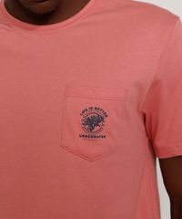 Camiseta-Masculina-com-Bolso--Life-is-Better-Underwater--Manga-Curta-Gola-Careca-Coral-9977472-Coral_2