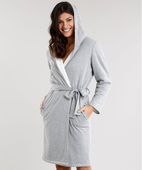 Roupao-Feminino-com-Pelo-e-Capuz-Manga-Longa-Cinza-Mescla-8875853-Cinza_Mescla_1