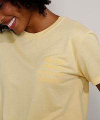 Camiseta-Feminina--Bloom--com-Relevo-Manga-Curta-Decote-Redondo-Amarela-Claro-9976658-Amarelo_Claro_6