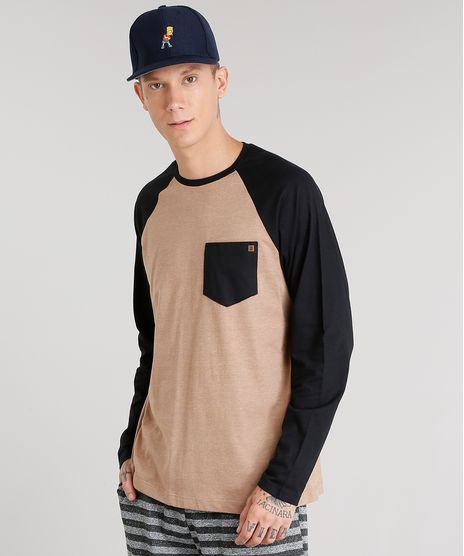 Camiseta-Masculina-com-Bolso-Manga-Longa-Raglan-Gola-Careca-Marrom-8582091-Marrom_1
