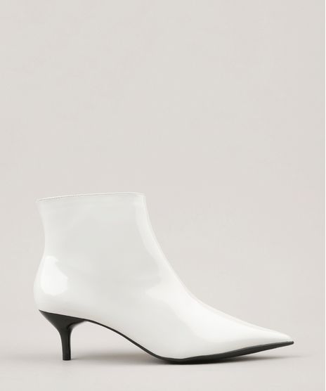 Bota-Feminina-em-Verniz-Bico-Fico-Kitten-Hell-Salto-Baixo-Branca-9082363-Branco_1