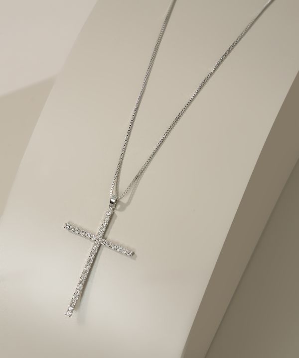 Colar Feminino Longo Pingente Cruz com Strass Prateado Único