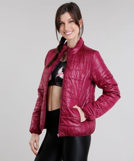 Jaqueta-Feminina-Puffer-Esportiva-Ace-com-Saco-para-Transporte-Vinho-8958149-Vinho_1 Jaqueta-Feminina-Puffer-Esportiva-Ace-com-Saco-para-Transporte-Vinho-8958149-Vinho_1