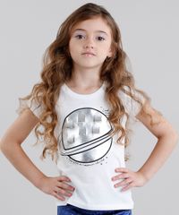 Blusa-Infantil-Planeta-com-Estampa-Interativa-Metalizada-Manga-Curta-Decote-Redondo-em-Algodao---Sustentavel-Off-White-9042322-Off_White_1