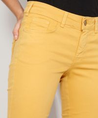 Calca-de-Sarja-Feminina-Super-Skinny-Pull-Up-Cintura-Media-com-Ziper-na-Barra-Mostarda-9978471-Mostarda_5