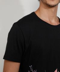 Camiseta-Masculina-Manga-Curta-Gola-Careca-com-Estampa-Floral-Preta-9967022-Preto_6